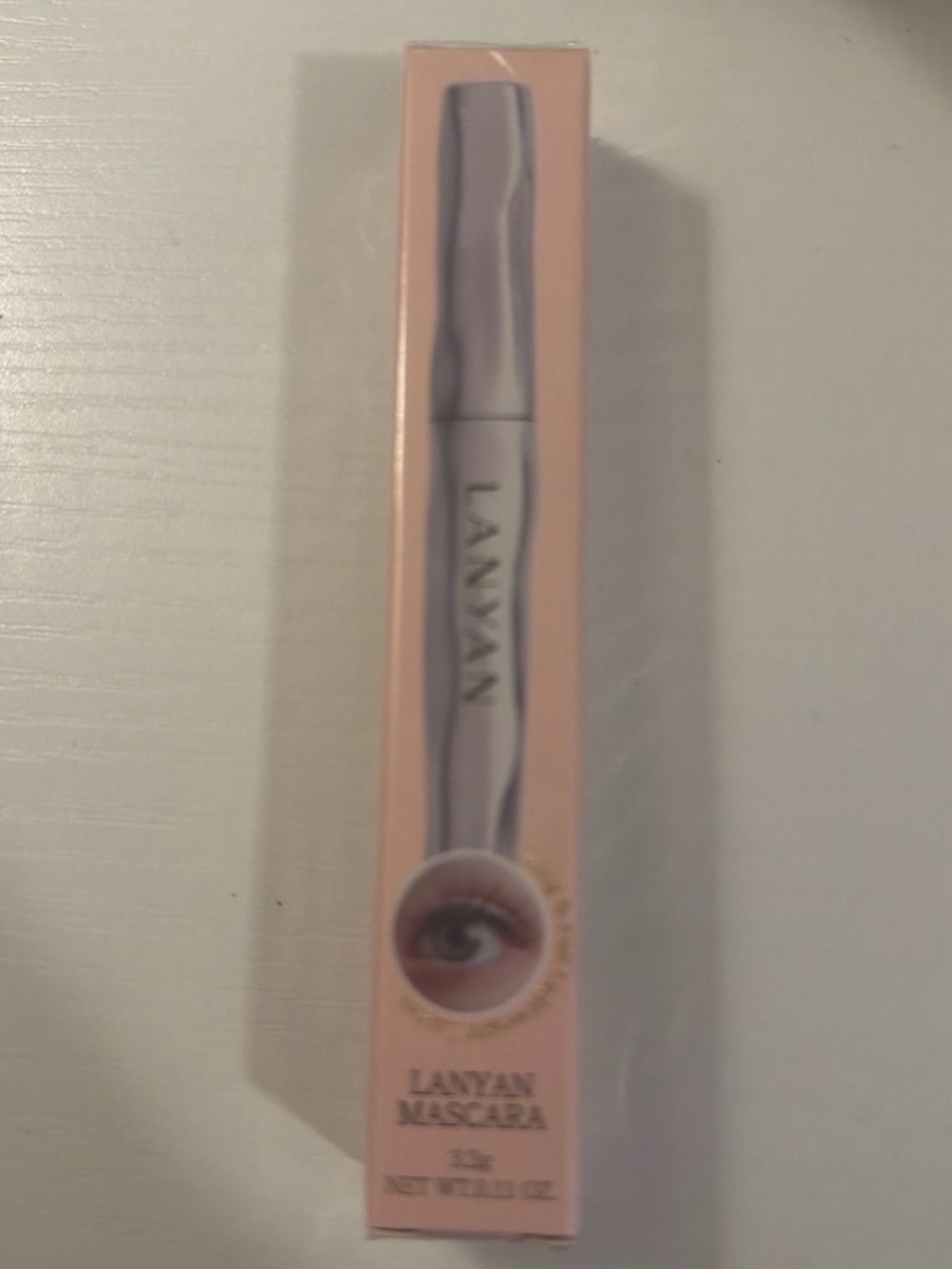 Black Mascara – Lash-Defining Volume